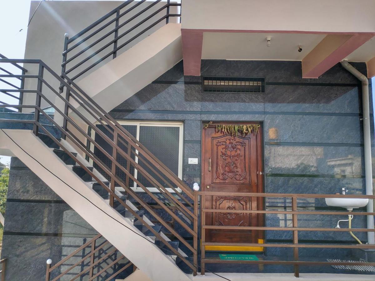 Vijayanagara Home Stay 함피 외부 사진