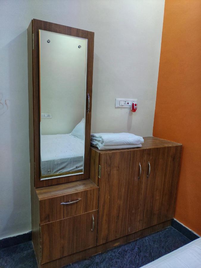Vijayanagara Home Stay 함피 외부 사진